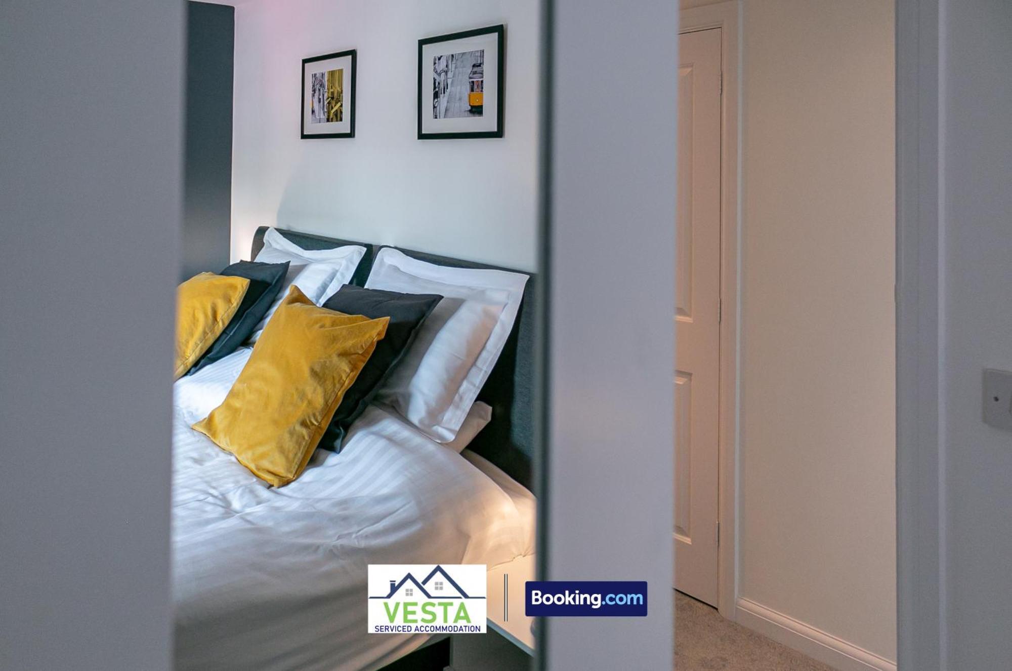 Three Bedroom Apartment By Vesta Serviced Accommodation & Short Lets Hatfield With Free Parking Ngoại thất bức ảnh